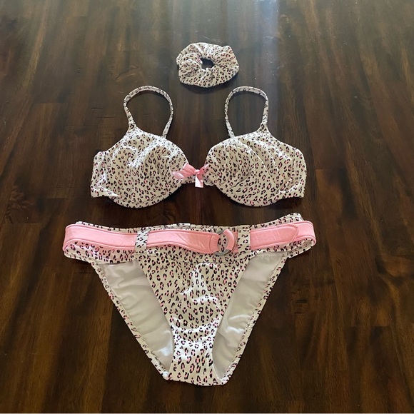 VENUS Other - VENUS Pink Leopard Bikini Belted Set
